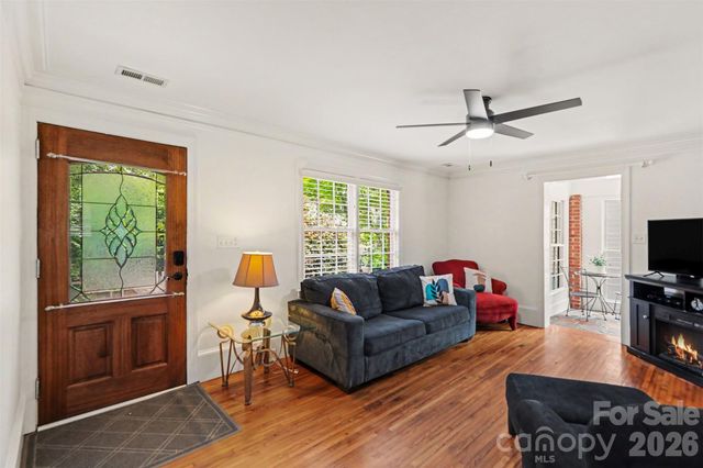 2001 Wood Dale Terrace, Charlotte, NC 28203