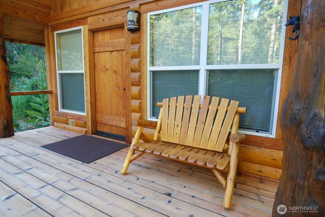 277 Skate Creek Road N, Ashford, WA 98304