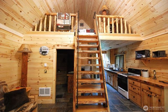 277 Skate Creek Road N, Ashford, WA 98304