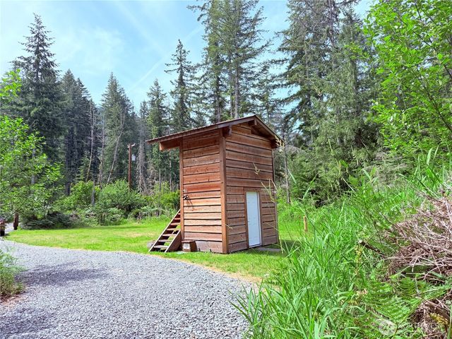 277 Skate Creek Road N, Ashford, WA 98304