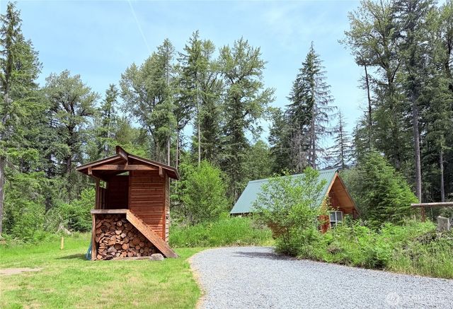 277 Skate Creek Road N, Ashford, WA 98304