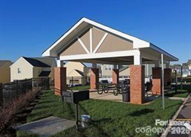 10154 Enniscrone Road Rutledge, Pineville, NC 28134