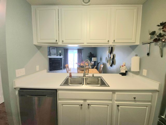 6773 Lagrange Drive, 59B, Canal Winchester, OH 43110