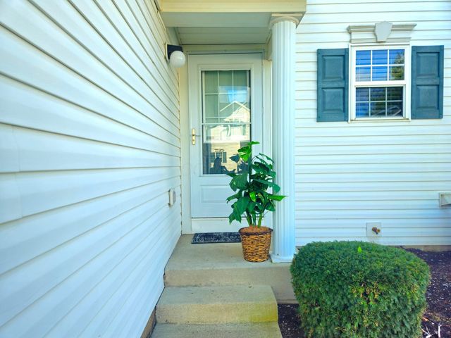 6773 Lagrange Drive, 59B, Canal Winchester, OH 43110