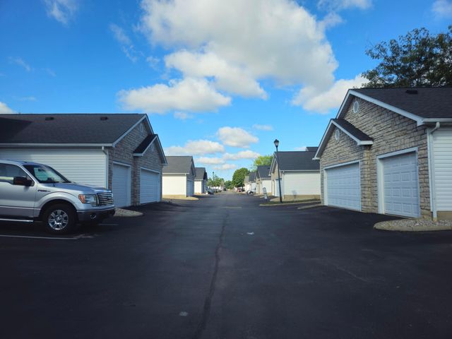 6773 Lagrange Drive, 59B, Canal Winchester, OH 43110