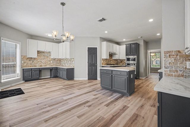 2514 Acadiana Lane, Seabrook, TX 77586