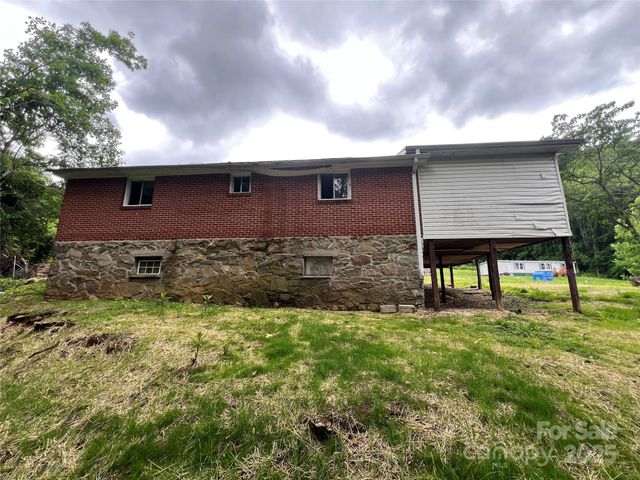 988 N Fork Road, Barnardsville, NC 28709