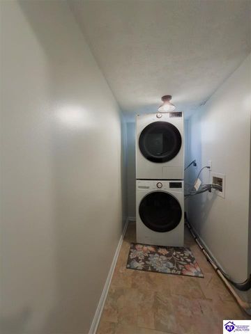 618 Oak Drive, Radcliff, KY 40160