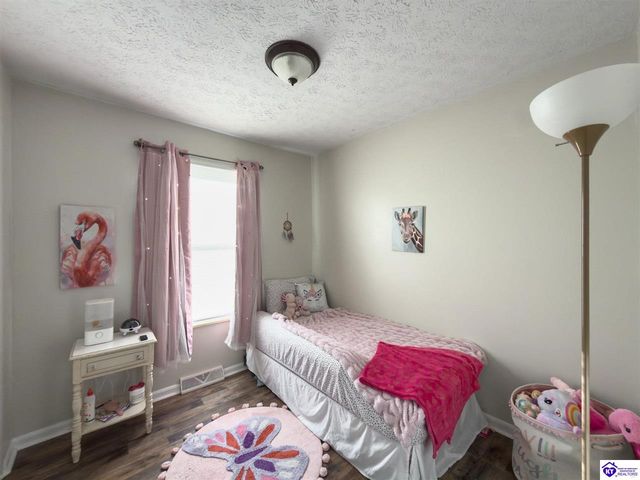 618 Oak Drive, Radcliff, KY 40160