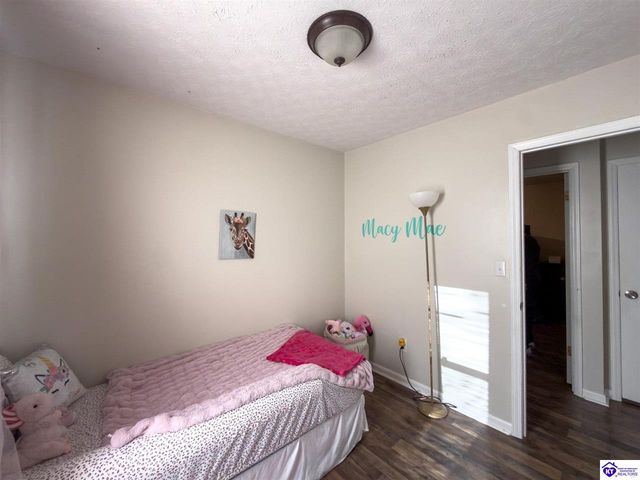 618 Oak Drive, Radcliff, KY 40160