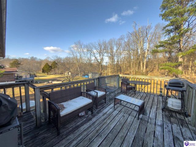 618 Oak Drive, Radcliff, KY 40160