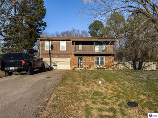 618 Oak Drive, Radcliff, KY 40160