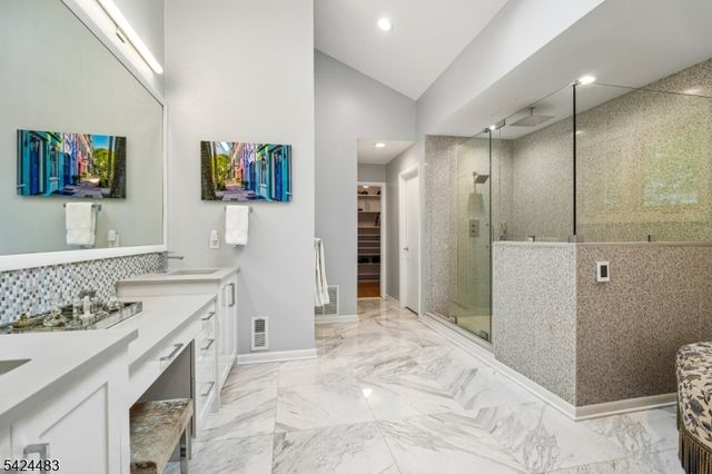 47 Cayuga Way, Millburn Twp., NJ 07078