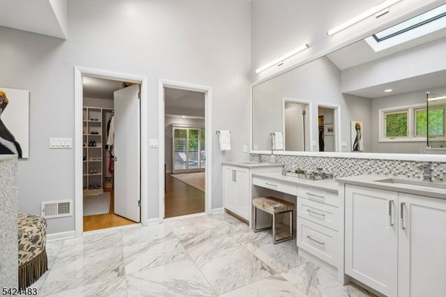 47 Cayuga Way, Millburn Twp., NJ 07078