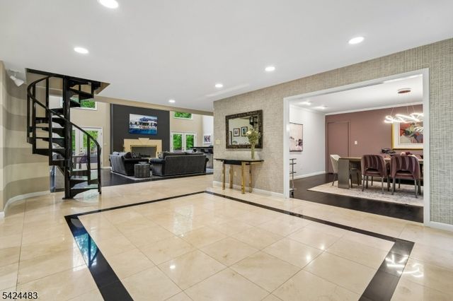 47 Cayuga Way, Millburn Twp., NJ 07078
