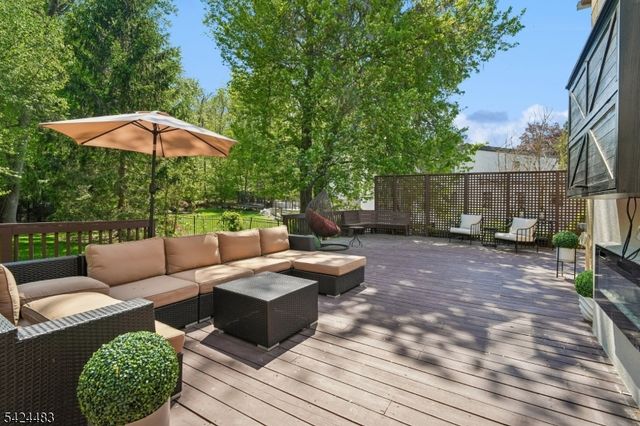 47 Cayuga Way, Millburn Twp., NJ 07078