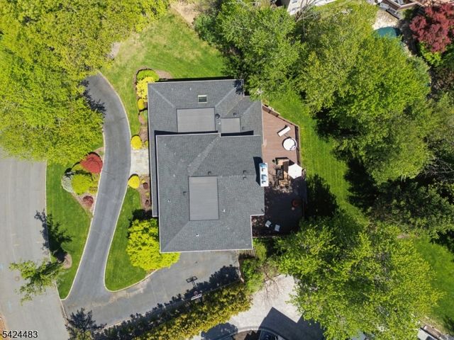 47 Cayuga Way, Millburn Twp., NJ 07078