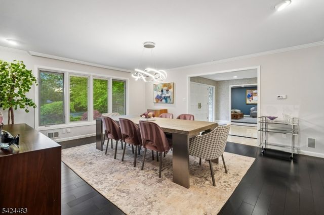 47 Cayuga Way, Millburn Twp., NJ 07078