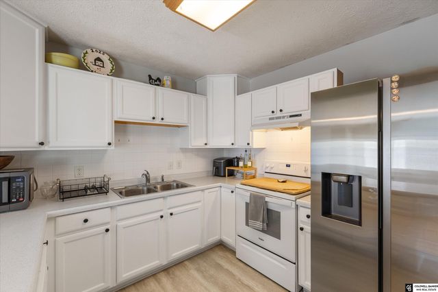 7401 S 41 Street, Bellevue, NE 68147