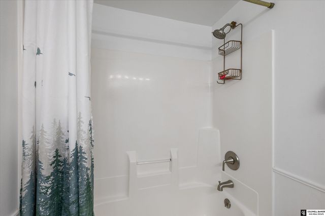 7401 S 41 Street, Bellevue, NE 68147