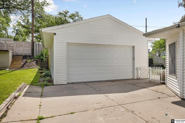 7401 S 41 Street, Bellevue, NE 68147