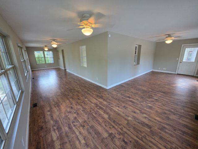 322 E Campbell Rd, Madison, TN 37115