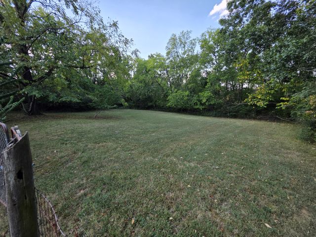 322 E Campbell Rd, Madison, TN 37115