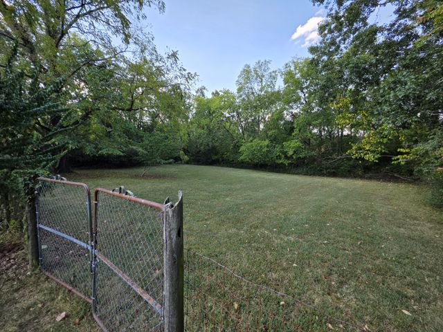 322 E Campbell Rd, Madison, TN 37115