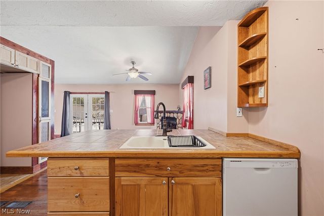 25521 Zeman Avenue, Euclid, OH 44132
