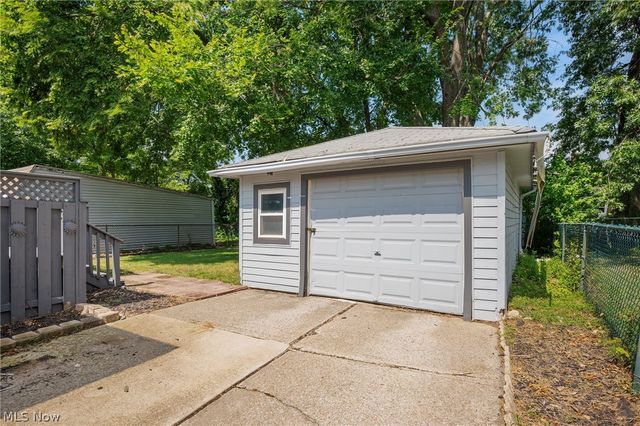 25521 Zeman Avenue, Euclid, OH 44132