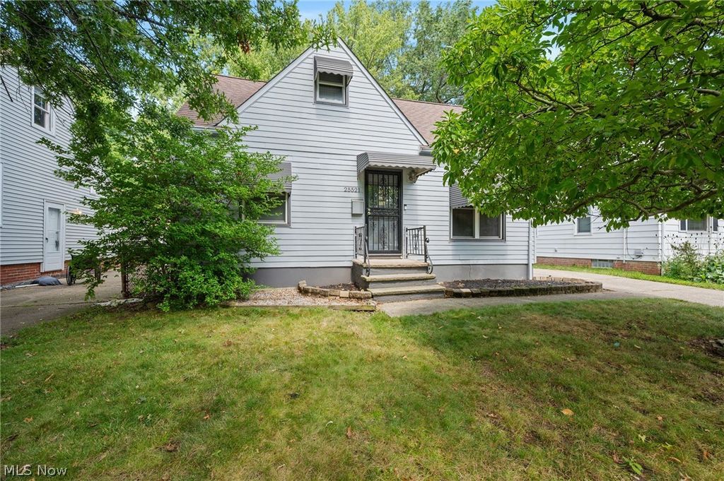 25521 Zeman Avenue, Euclid, OH 44132