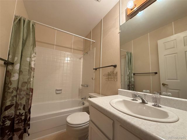 13922 E Linvale Place, Aurora, CO 80014