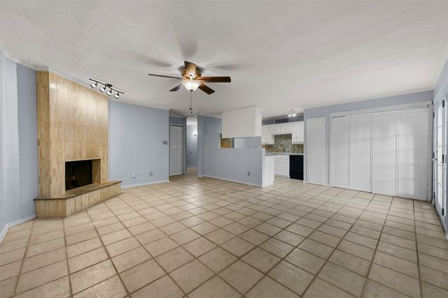 1305 Clark Trail, Grand Prairie, TX 75052