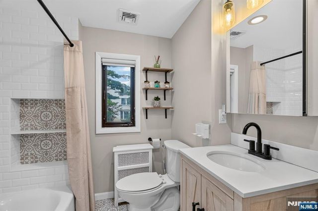 435 Claremont Avenue, Teaneck, NJ 07666