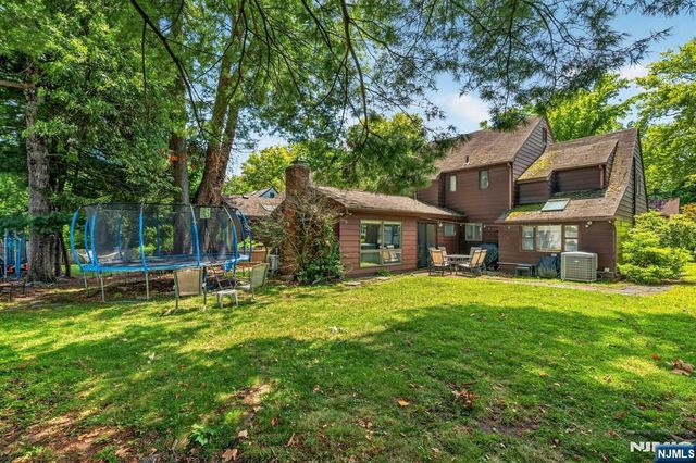 435 Claremont Avenue, Teaneck, NJ 07666