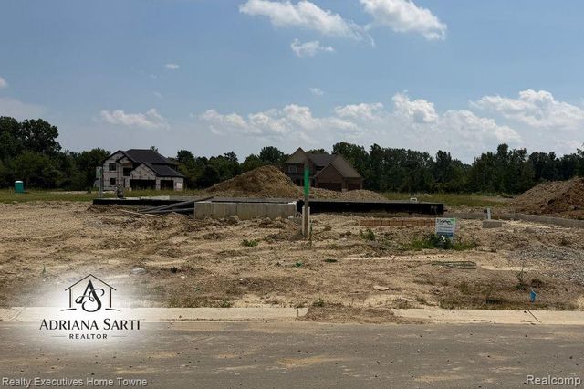 34908 Cygnet Circle, Richmond, MI 48062