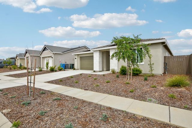 1787 San Anselmo Ct, Plumas Lake, CA 95961