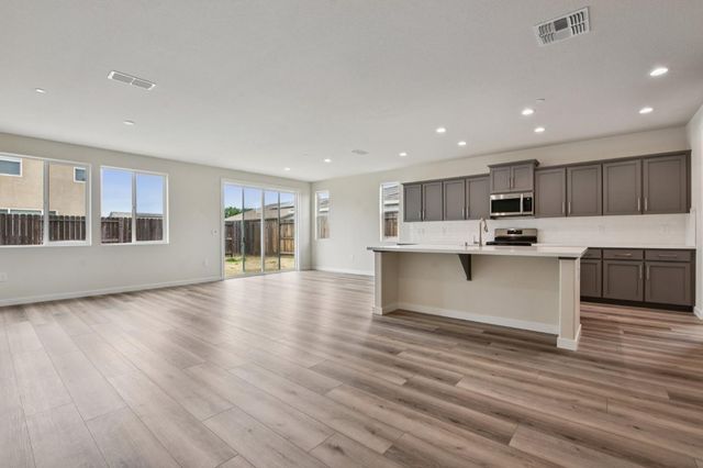 1787 San Anselmo Ct, Plumas Lake, CA 95961