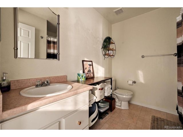 19338 E Dickenson Pl, Aurora, CO 80013