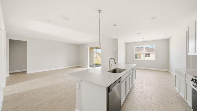 1 Rollins Ln, Palm Coast, FL 32164