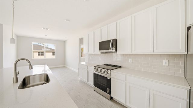 1 Rollins Ln, Palm Coast, FL 32164