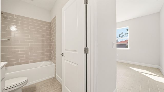 1 Rollins Ln, Palm Coast, FL 32164