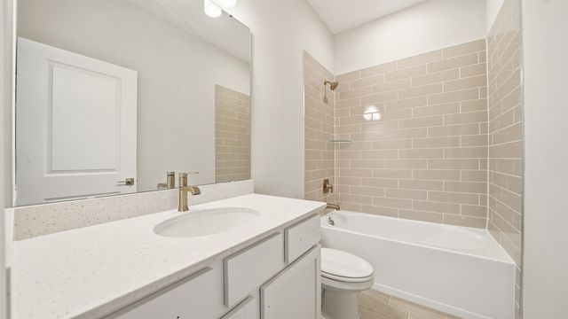 1 Rollins Ln, Palm Coast, FL 32164