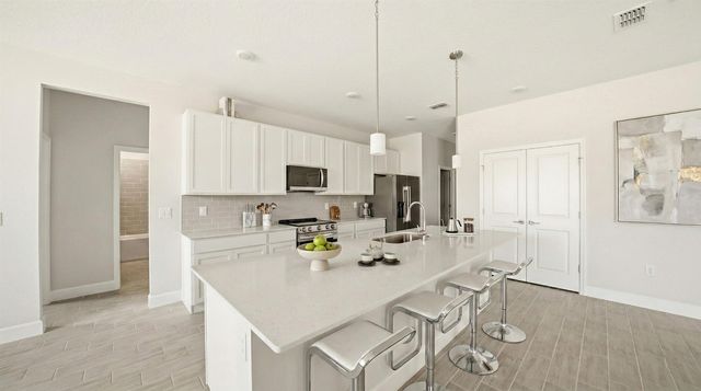 1 Rollins Ln, Palm Coast, FL 32164