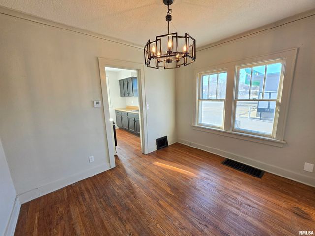 112 ARNOLD Avenue, East Peoria, IL 61611