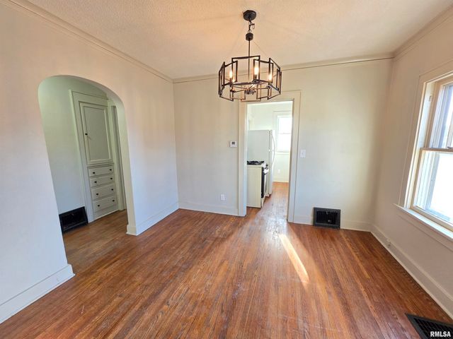 112 ARNOLD Avenue, East Peoria, IL 61611