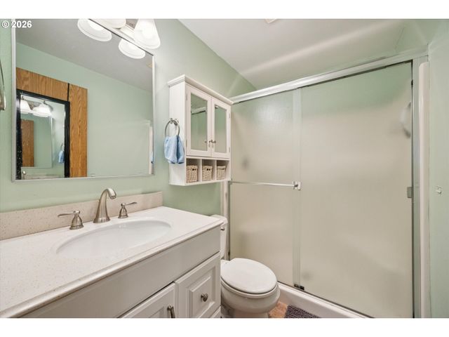 6224 Se APOLLO Way, Hillsboro, OR 97123