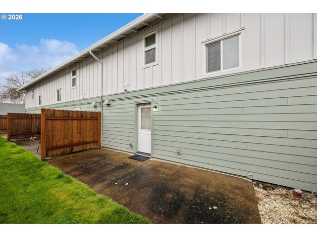 6224 Se APOLLO Way, Hillsboro, OR 97123