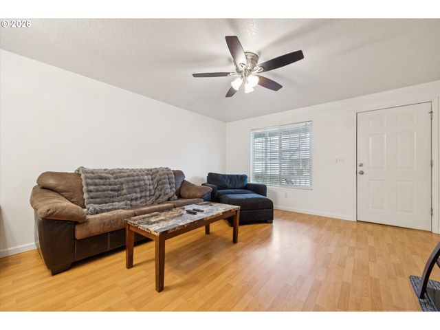 6224 Se APOLLO Way, Hillsboro, OR 97123