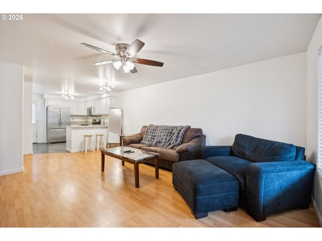 6224 Se APOLLO Way, Hillsboro, OR 97123